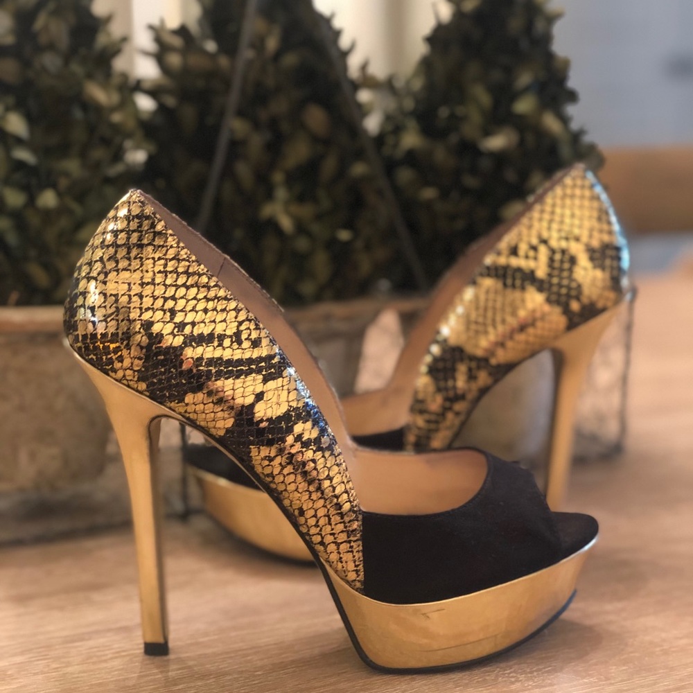 ENZO ANGIOLINI HEELS